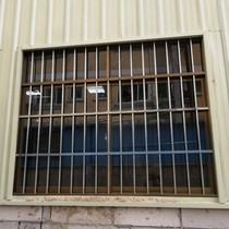 塑钢窗户活动板房厂房集装箱出租房彩钢瓦一体推拉优惠.