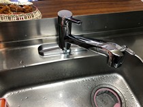 日本代购骊住INAX伊奈两孔型台面式手持厨房净水龙头可抽拉节水
