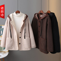 今年流行的漂亮外套大码胖mm冬季羊羔绒撞色棉衣韩系拼接设计棉服