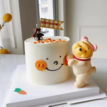 卡通儿童生日蛋糕装饰白衣狗熊小熊蜡烛摆件彩色格子生日快乐插件