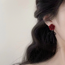 复古酒红色玫瑰花蝴蝶结耳钉女小众设计轻奢植绒耳环独特气质耳夹