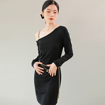 TANSSHOP黑色长袖针织连衣裙春秋季新款修身显瘦气质包臀小黑裙