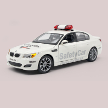 Maisto/美驰图1:18宝马BMW M5 合金玩具模型仿真车模白色警车